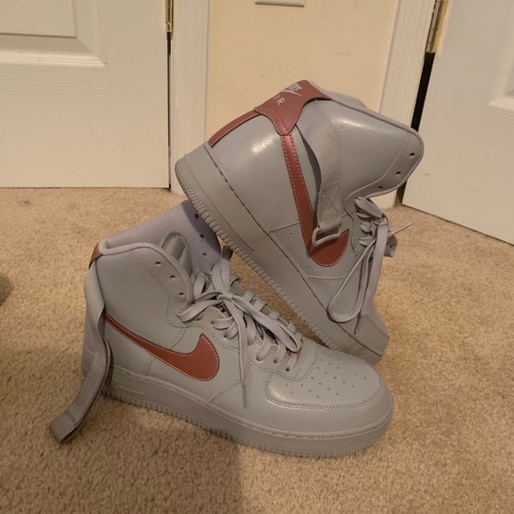 Air Nike - Picture 1 of 1